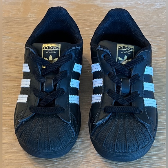 LIKE NEW ADIDAS SUPERSTAR GOLD COLLECTION TODDLER SNEAKER
